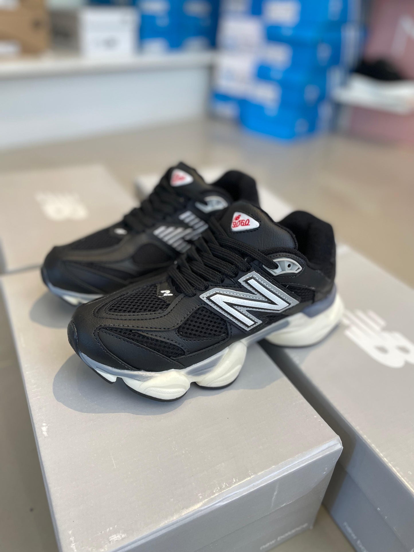 NB Detalle Cuerina Black
