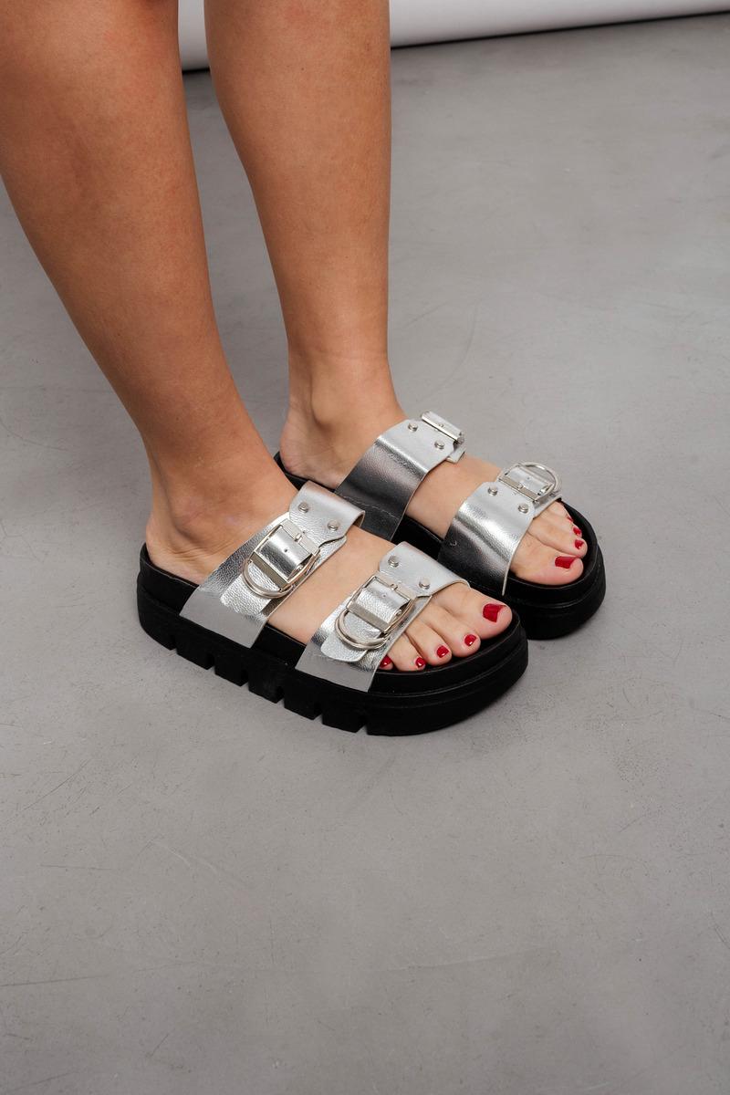 Sandalias Cuerina