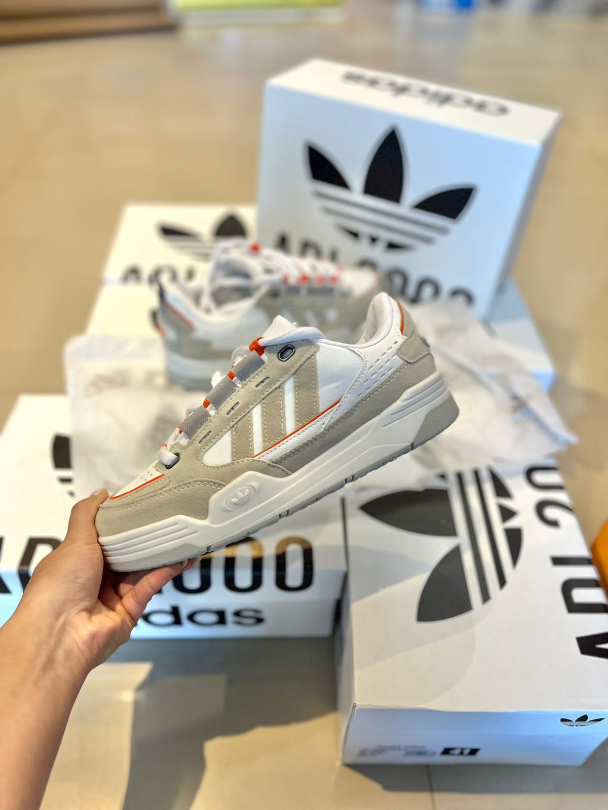 Adi 2000 Blanco Naranja